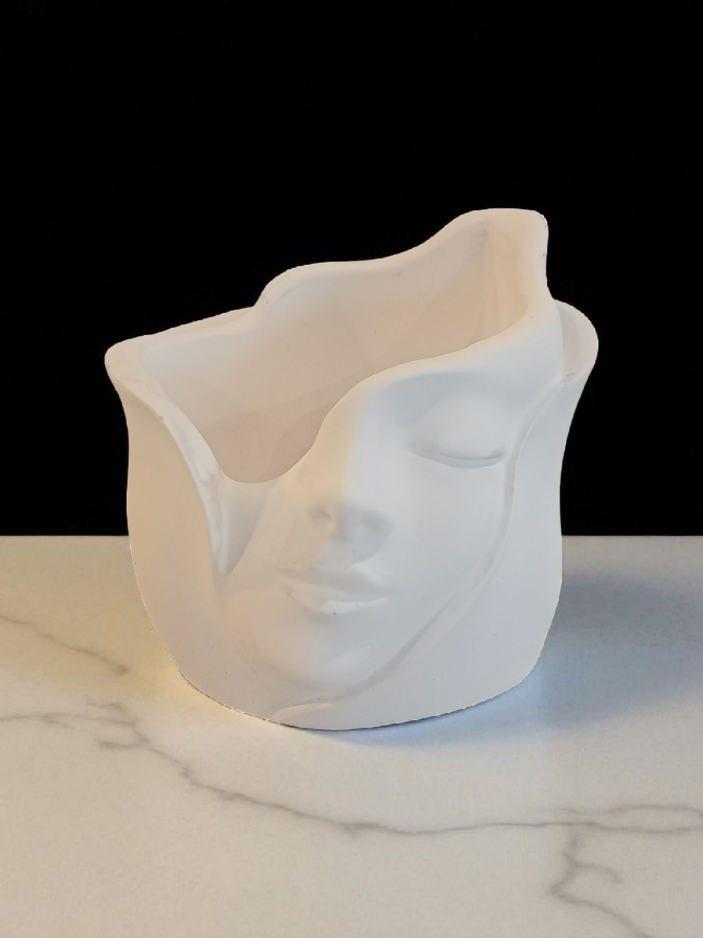 'Face' Vessel