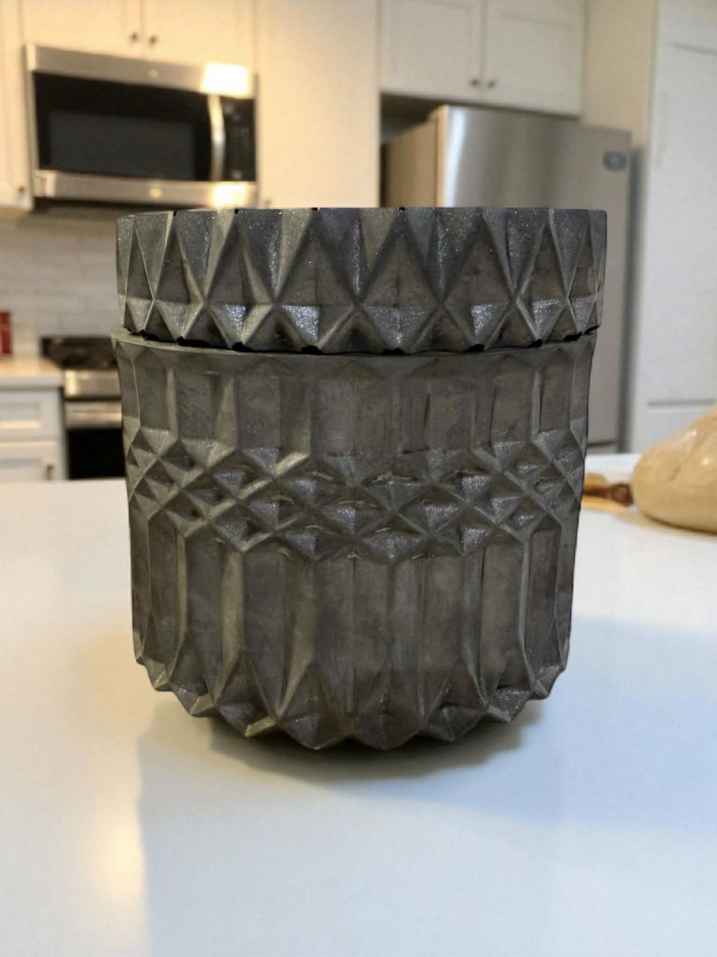 Aztec with Lid - Charcoal Shimmer